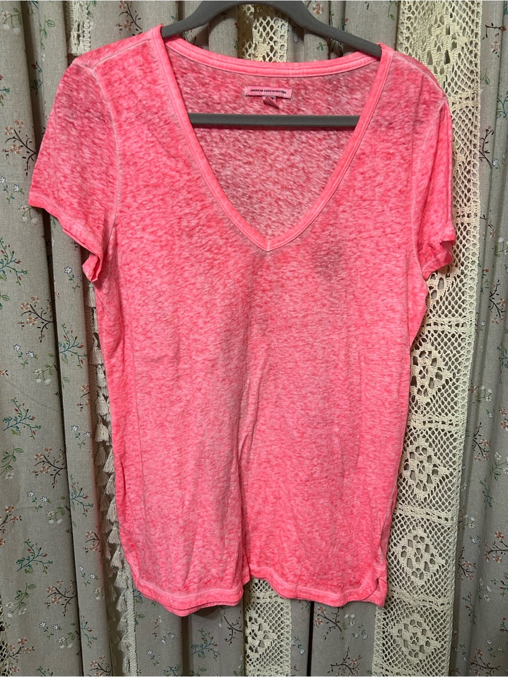 American Eagle Outfitters Neon Pink Burnout V-Neck Tee XL Lightweight